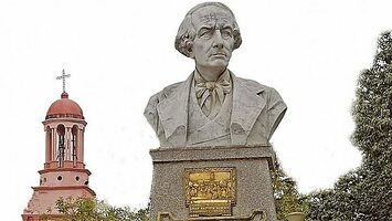 A large, outdoor bust of Argentinian economist Juan Bautista Alberdi.